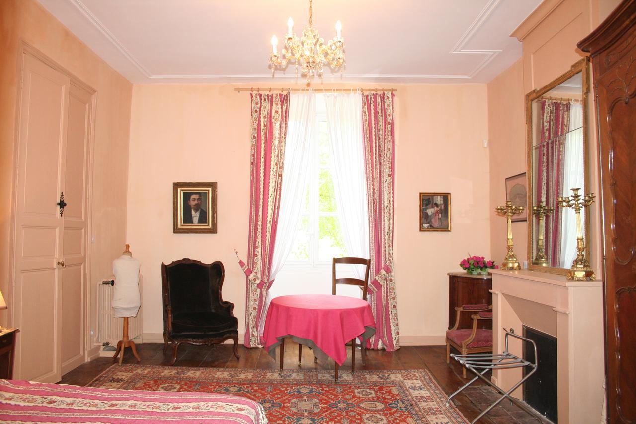 Chateau Manoir De La Leche Touvre 客房 照片