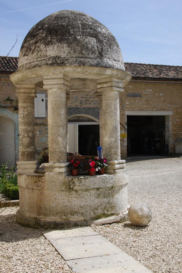 Chateau Manoir De La Leche Touvre 外观 照片